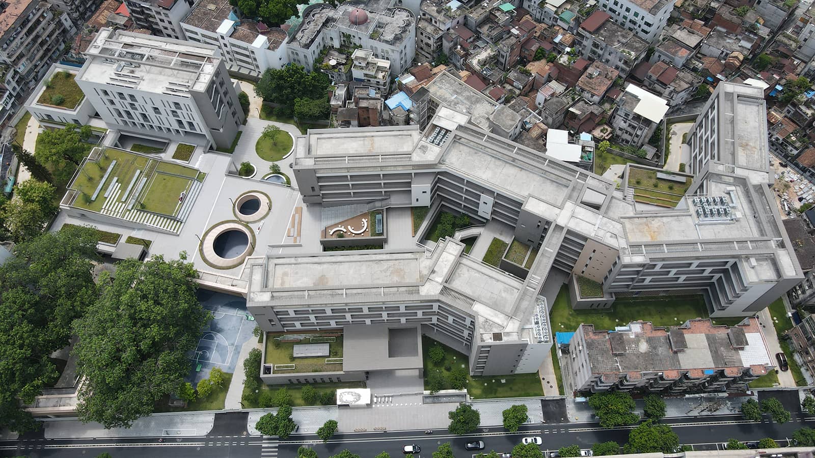 동관중학교 항공 뷰.jpg
