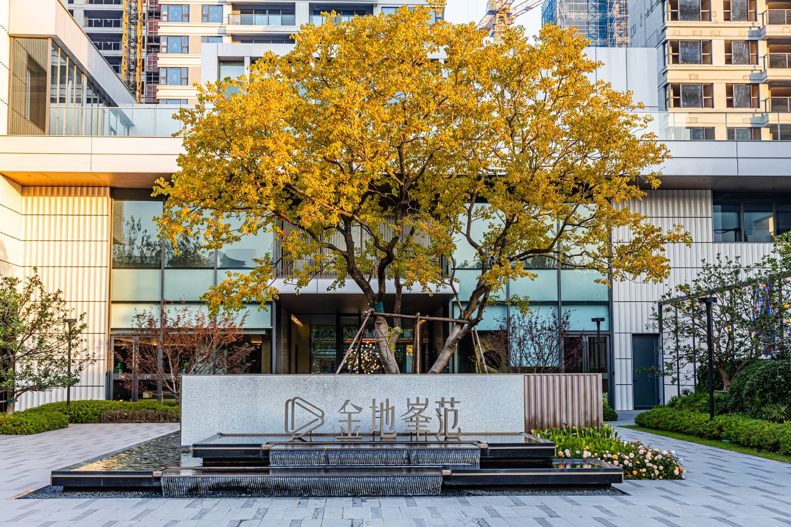 GEE DESIGN과 협력한 LOPO China 프로젝트.jpg